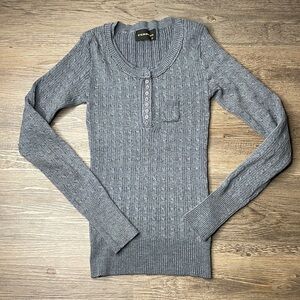 Ferriano Women’s Grey Crewneck Cable knit Sweater, size large